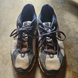 New Balance Men's Black and White Athletic Shoes